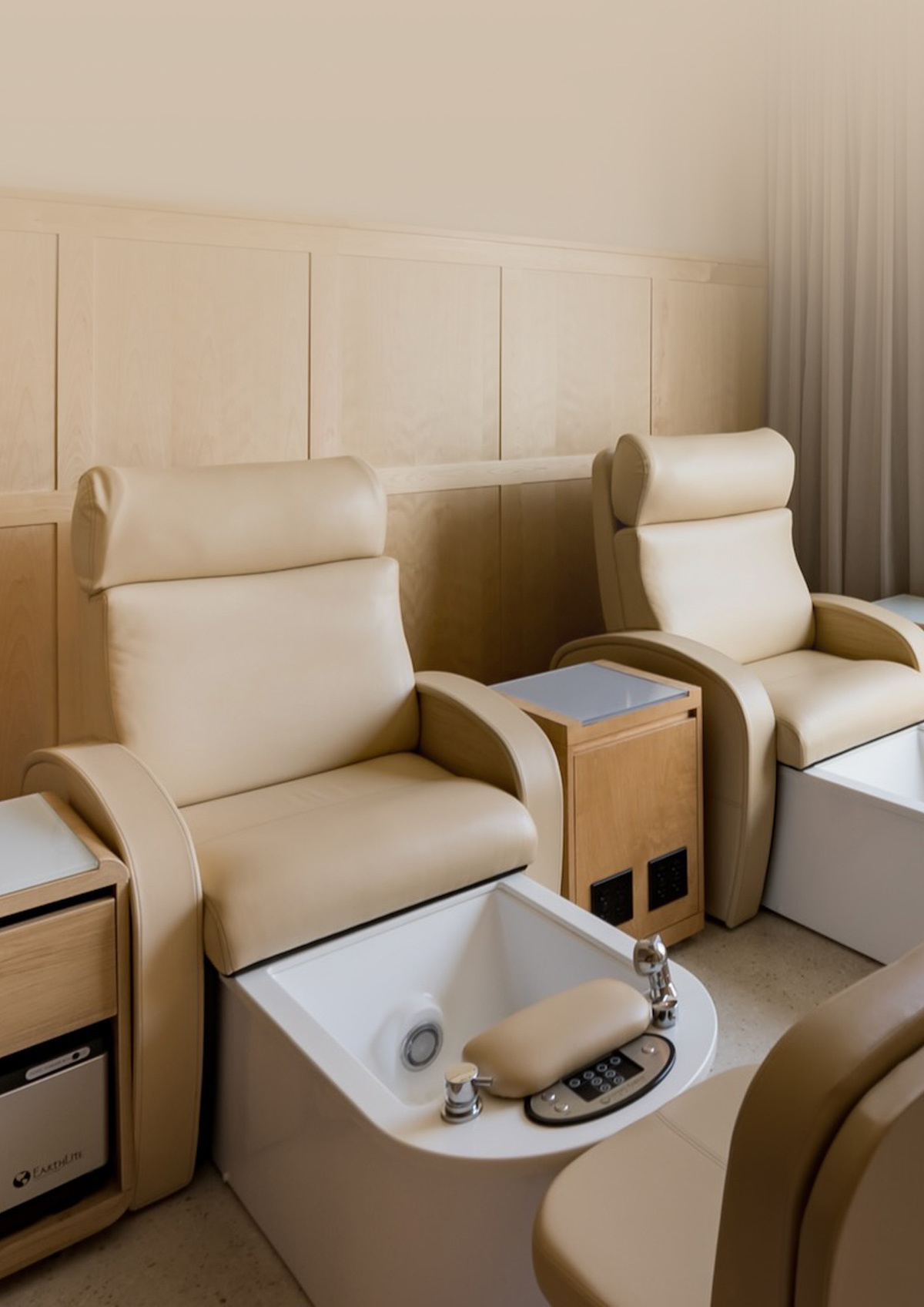 Manicure & Pedicure